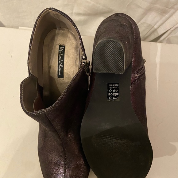 Michael Antonio pewter glimmer ankle  booties NWT - Picture 7 of 8